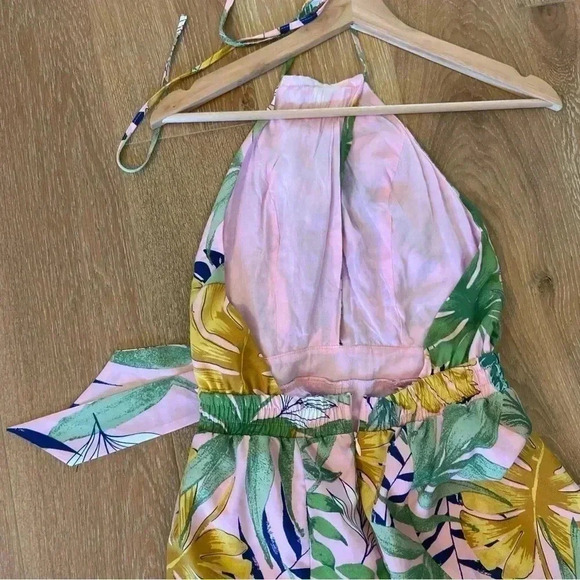 HYFYVE Wide Leg Tropical Print Floral Jumpsuit Size Medium Party Cruise Resort - Picture 6 of 13